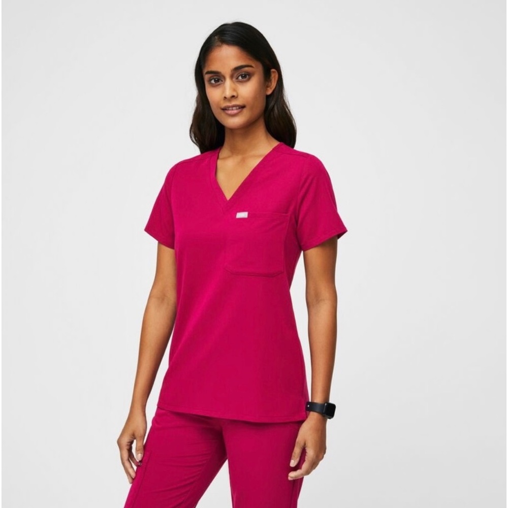 NWT - FIGS Catarina One-Pocket Scrub Top in Ultra Rose